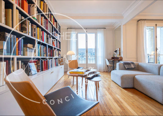 Elegant Family Flat Pantheon - Main Image